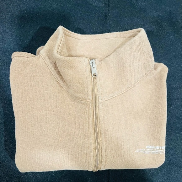 🔥Hollister Crop sweatshirt 🔥 - Picture 8 of 8